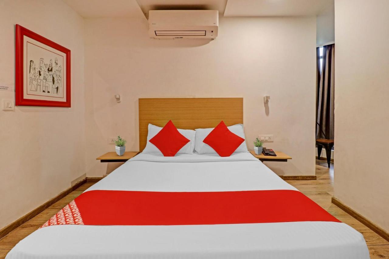 Oyo Townhouse 251 Richmond Circle Otel Bangalore Dış mekan fotoğraf